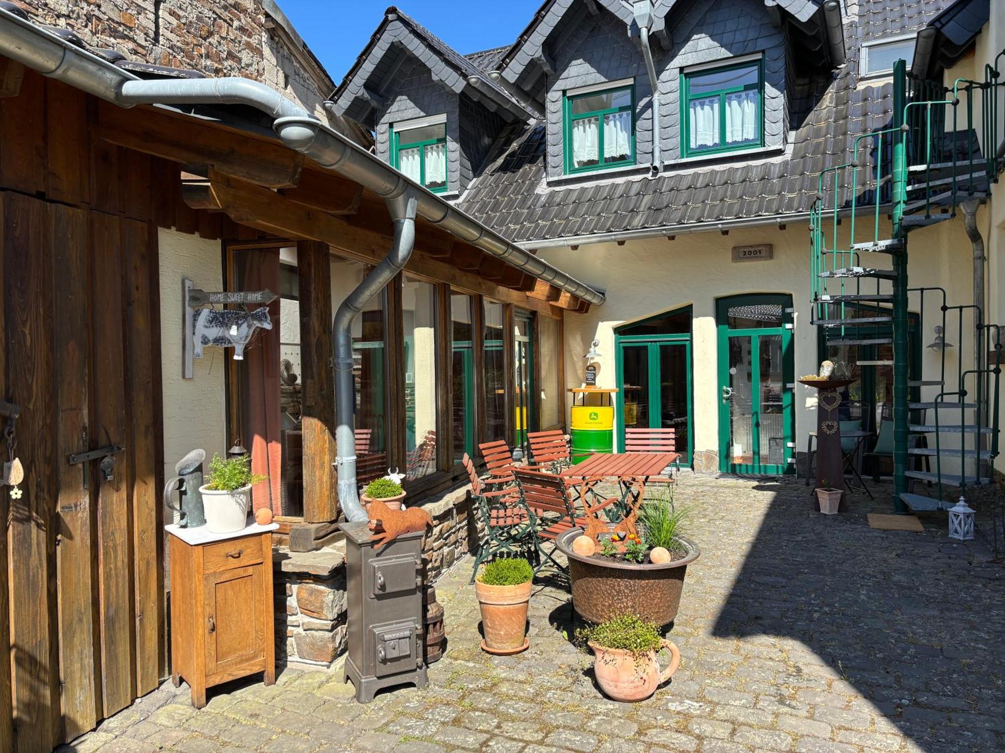 Ferienwohnung Zur Scheune Lind  Exterior photo
