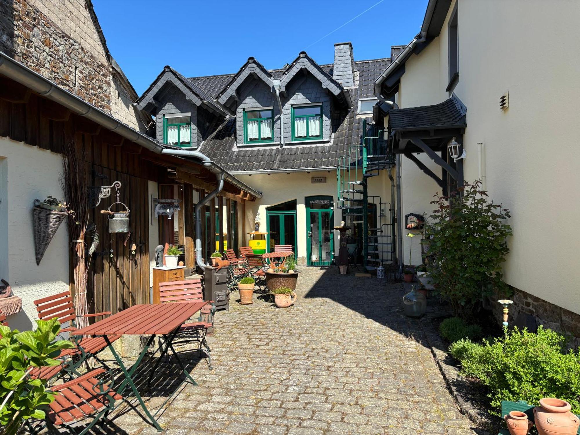Ferienwohnung Zur Scheune Lind  Exterior photo